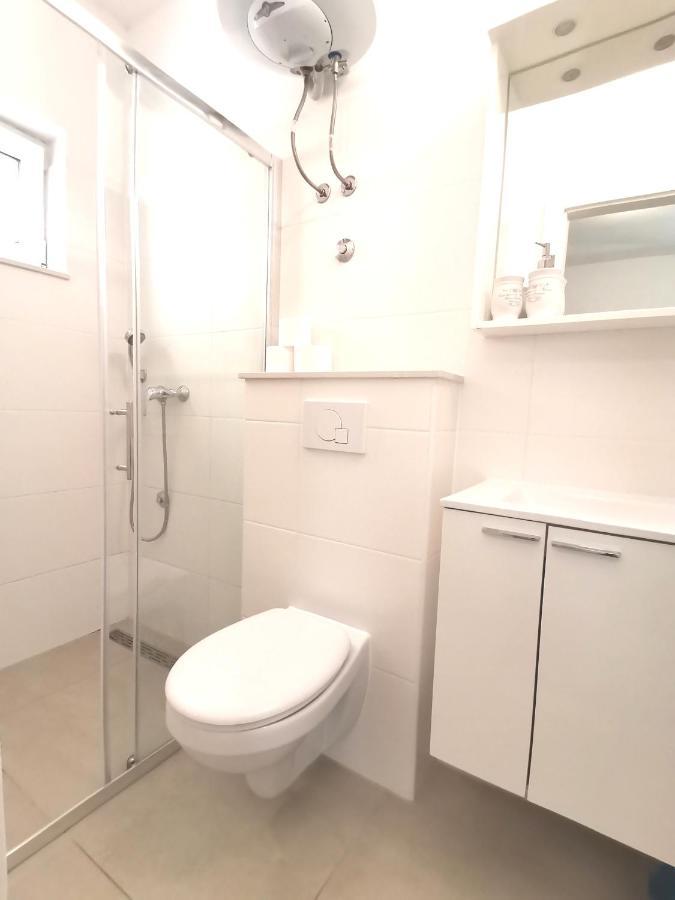 Apt White Idyll, 3 Bedrooms, 3 Bathrooms, Terrace Apt Promajna Extérieur photo